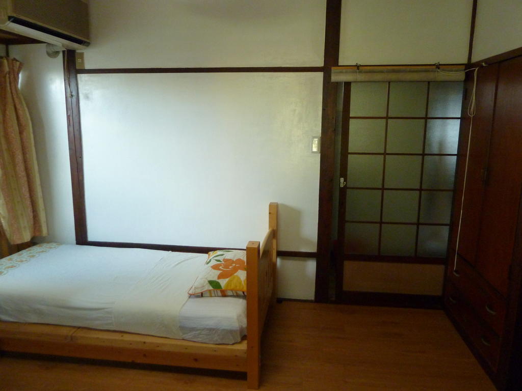 Guest House Neko Neko تويوناكا الغرفة الصورة