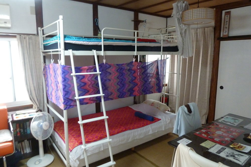 Guest House Neko Neko تويوناكا المظهر الخارجي الصورة
