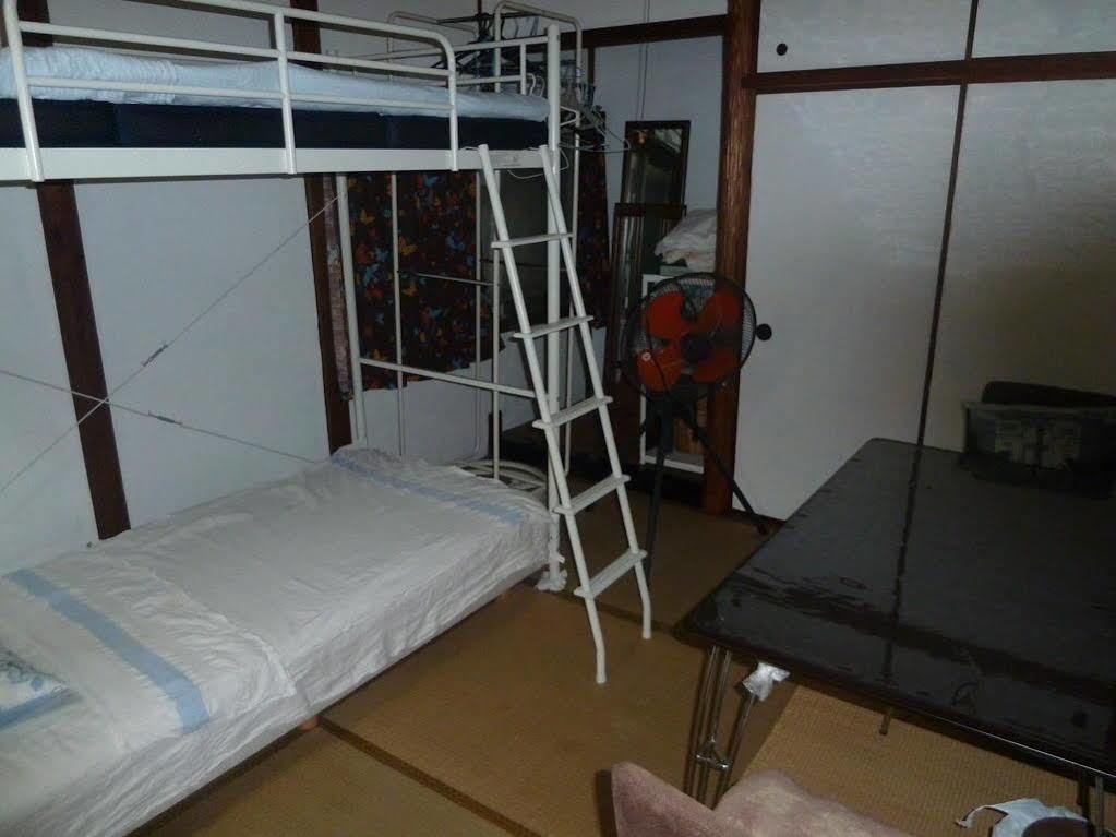 Guest House Neko Neko تويوناكا المظهر الخارجي الصورة