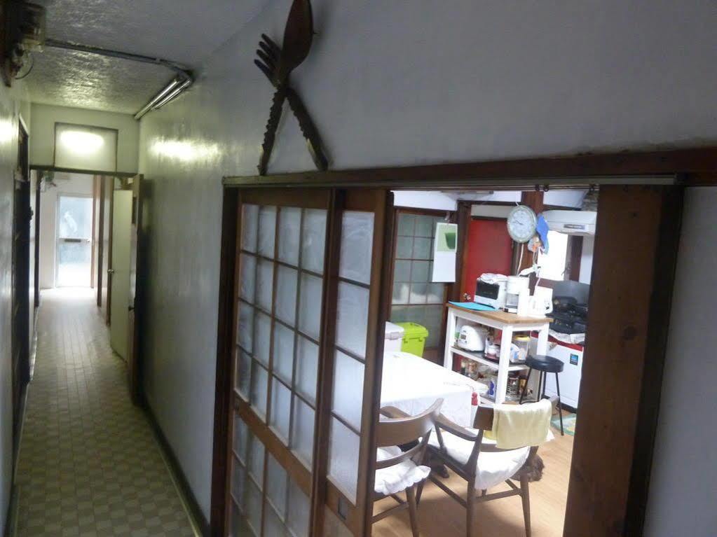 Guest House Neko Neko تويوناكا المظهر الخارجي الصورة