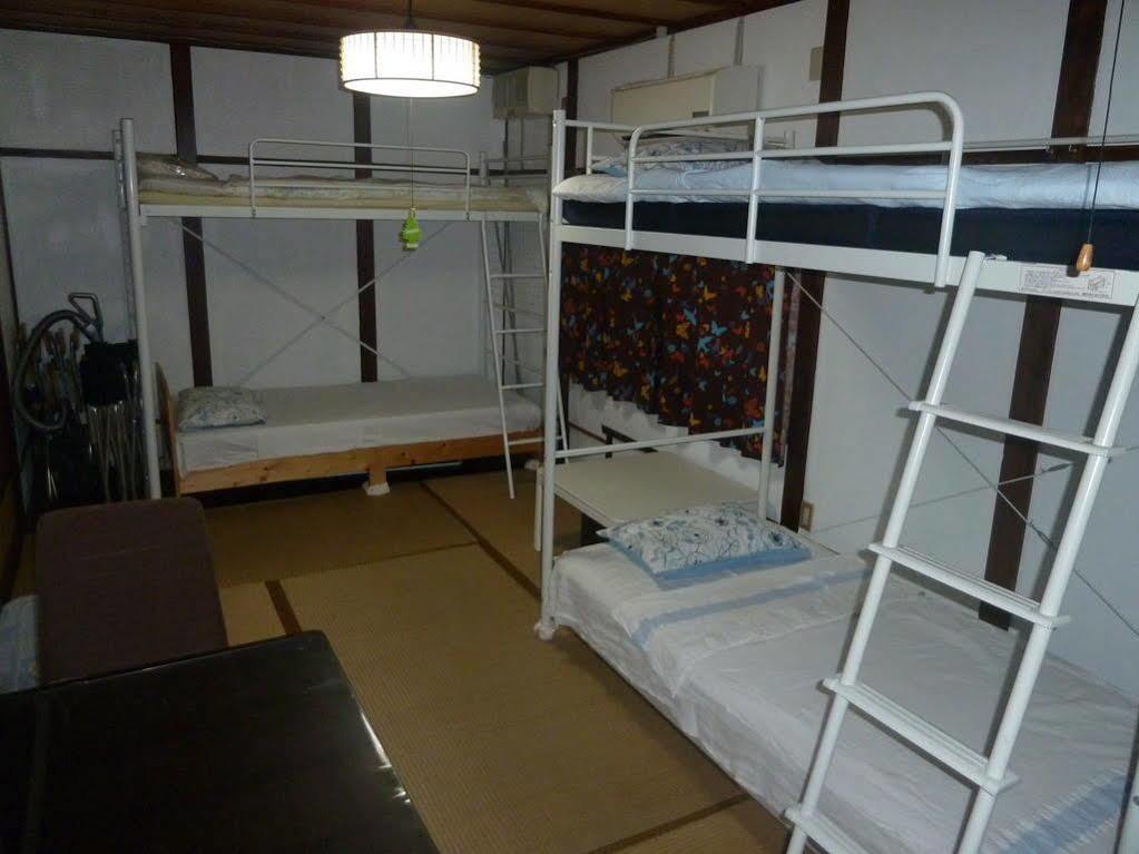 Guest House Neko Neko تويوناكا المظهر الخارجي الصورة